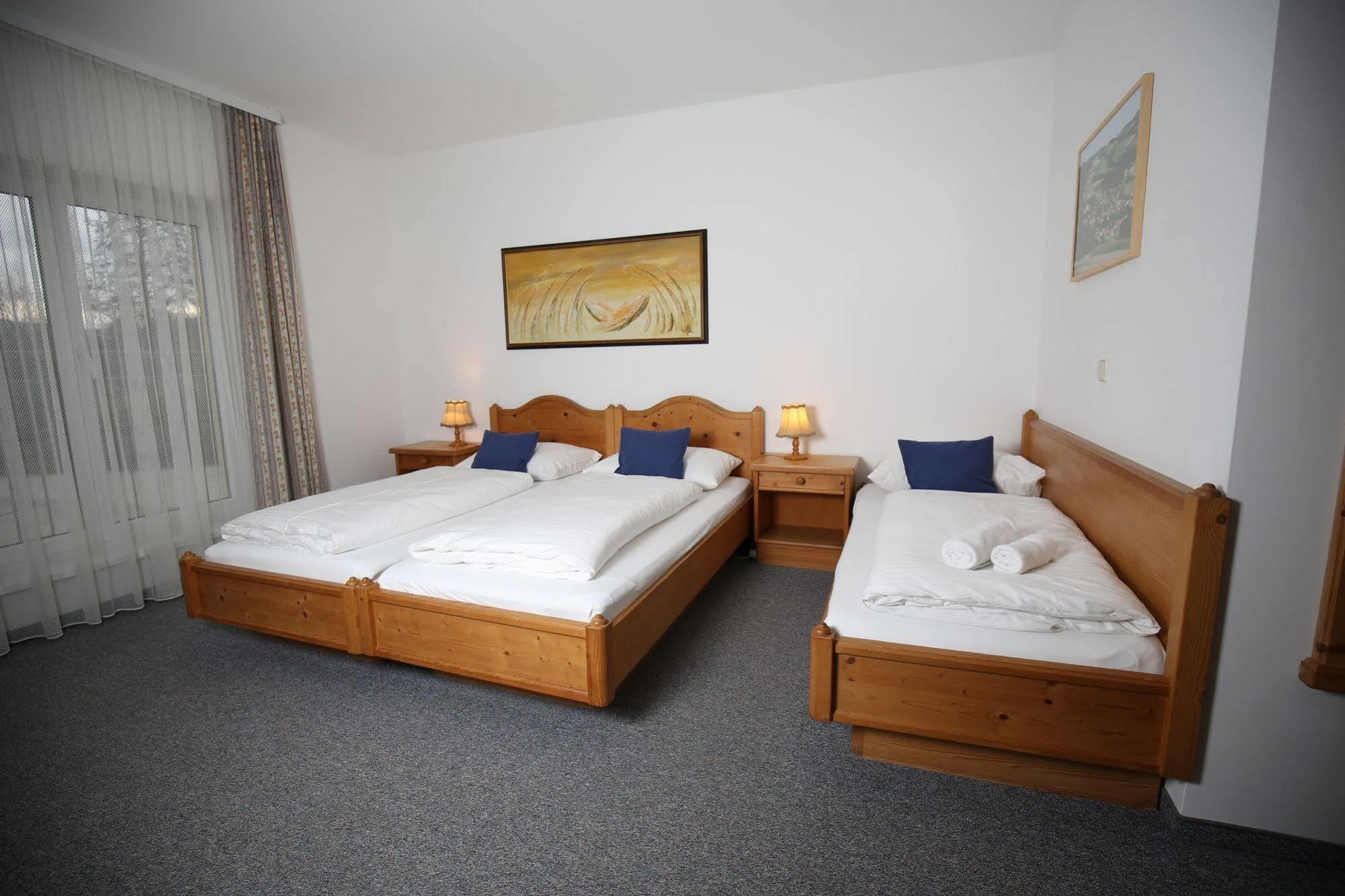 Grandhotel Niederoesterreichischer Hof Lanzenkirchen 외부 사진